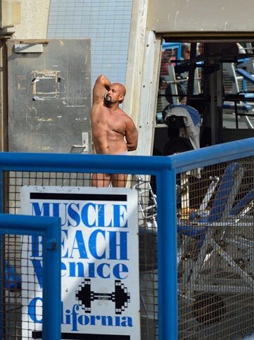 Muscle Beach - abebur-2